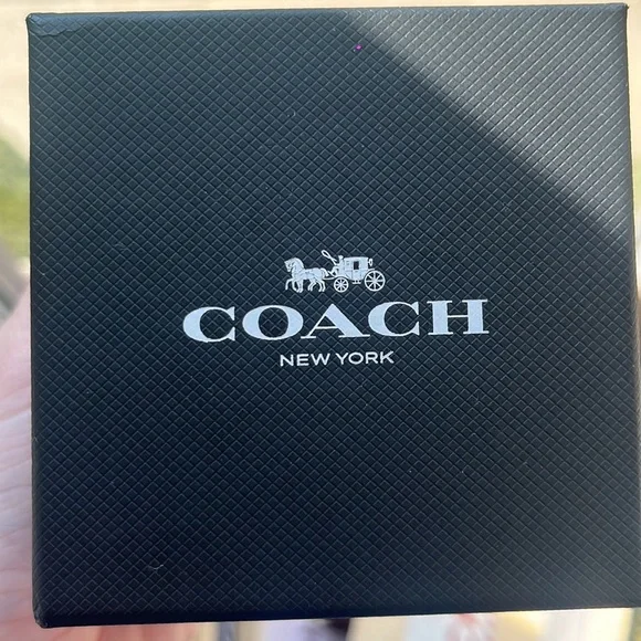 Coach Watch - Picture 3 of 3